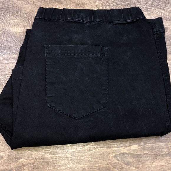 Asos plus size 28/32 black pull on pants - Picture 2 of 5